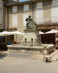 Grignan - Madame de S vign  Statue